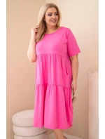 Dámske bavlnené plus size šaty s krátkymi rukávmi a volánom v ružovej farbe