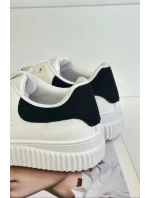 Nízke tenisky z eko kože s odznakmi bielo-čierne Cillione Nízke tenisky z eko kože s odznakmi bielo-čierne Cillione