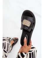 Klapki Damskie Na Koturnie Eko Skórzane Z Ozdobą Czarne Sarela Klapki Damskie Na Koturnie Eko Skórzane Z Ozdobą Czarne Sarela