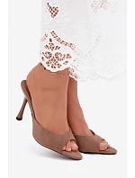 Sandály z imitace semiše na jehlovém podpatku Khaki model 22208322 - Boto Sandály z imitace semiše na jehlovém podpatku Khaki model 22208322 - Boto