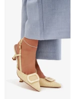 Sandále na podpätku model 225206 Vykročte štýlovo