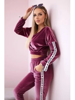 Velúrová súprava s nápisom Queen tmavo ružová