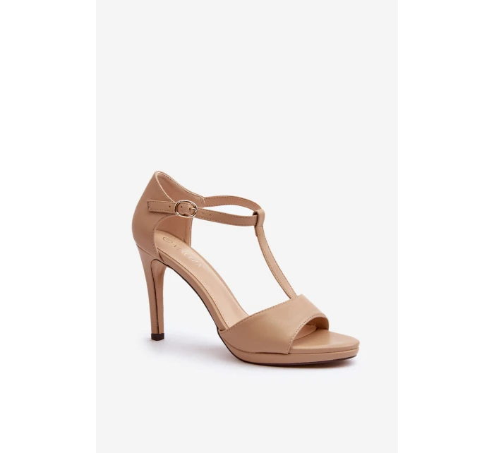 Dámské sandály na podpatku z ekokože béžové model 21658225 - VINCEZA Dámské sandály na podpatku z ekokože béžové model 21658225 - VINCEZA
