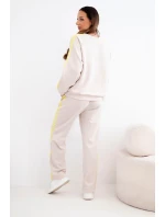 Dámská tepláková souprava model 22015420 s lampasy a volnou mikinou béžová - K-Fashion