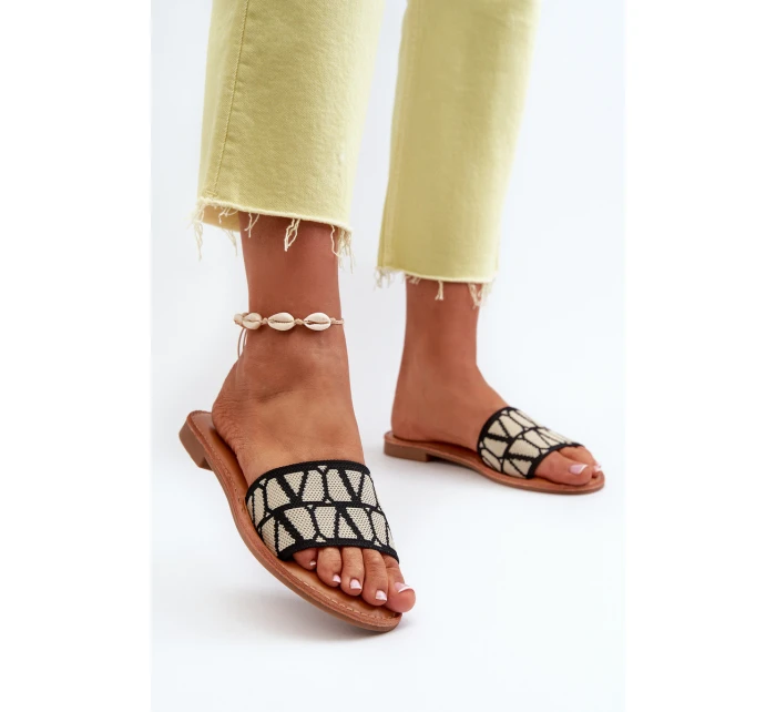 Dámské černé sandály na ploché podrážce model 21657438 - Boto