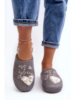 Lesklé dámské pantofle šedé model 21641364 - Boto