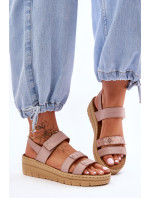Dámske kožené sandále so zapínaním na suchý zips ružové Fresh Look