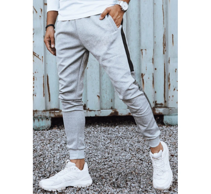 Pánské světle šedé teplákové kalhoty Dstreet model 21972465 - FashionStreet Pánské světle šedé teplákové kalhoty Dstreet model 21972465 - FashionStreet