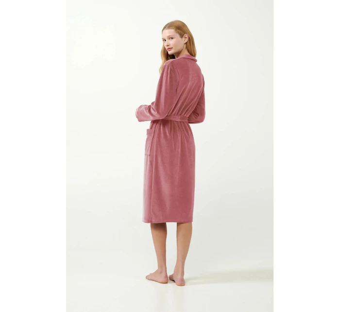 Dámský sametový župan model 21782935 Pudr růžová - Vamp Dámský sametový župan model 21782935 Pudr růžová - Vamp