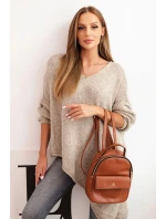 Dámský asymetrický svetr z vlny Plus Size s výstřihem do V tmavě béžový Dámský asymetrický svetr z vlny Plus Size s výstřihem do V tmavě béžový
