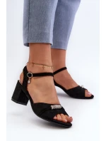Dámské sandály z semiše na podpatku s ozdobami černé model 21658149 - VINCEZA Dámské sandály z semiše na podpatku s ozdobami černé model 21658149 - VINCEZA