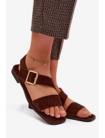 Dámské sandály na ploché podrážce se zlatým přezkou čokoládové model 22125670 - Boto