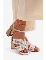 Dámské sandály na podpatku model 22126288 Zlaté - VINCEZA