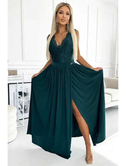 211-6 LEA dlhé šaty s čipkovým výstrihom - BOTTLE GREEN 211-6 LEA dlhé šaty s čipkovým výstrihom - BOTTLE GREEN