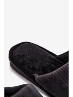 Pánské pantofle s nášivkou Černé model 21793940 - Boto Pánské pantofle s nášivkou Černé model 21793940 - Boto