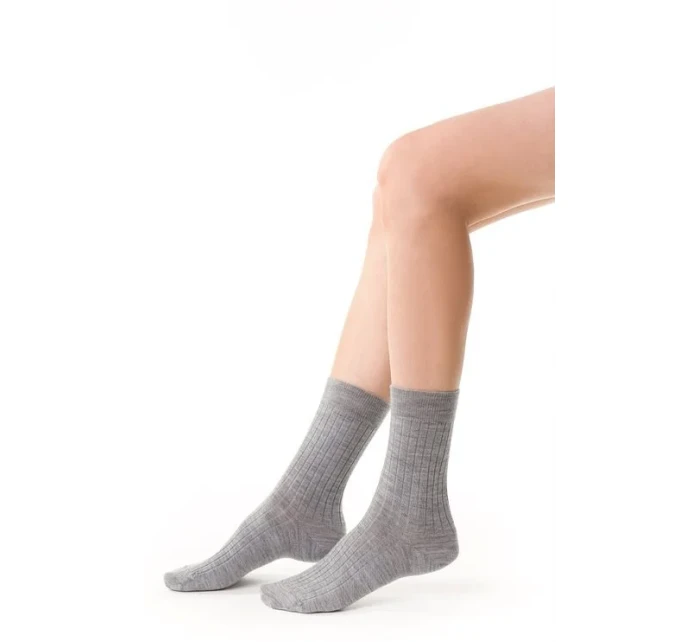 Dámské žebrované ponožky model 16327067 Merino - Steven Dámské žebrované ponožky model 16327067 Merino - Steven