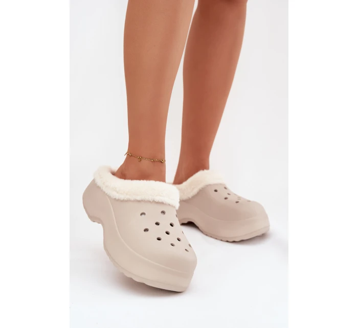 Pěnové dámské pantofle s kožešinou Khaki model 21772610 - Boto Pěnové dámské pantofle s kožešinou Khaki model 21772610 - Boto