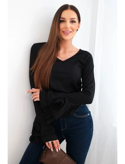 Dámská pruhovaná blůza s V výstřihem a volány na rukávech černá