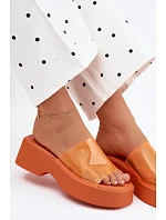 Dámské sandály na platformě s páskem Oranžové model 22107254 - Boto