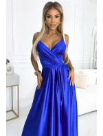 Elegantní dlouhé dámské saténové šaty v chrpové barvě s výstřihem a rozparkem na noze model 19405269 - numoco