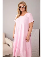 Dámske plus size šaty s krátkymi rukávmi a volánom z ľahkej viskózy v cukríkovo ružovej farbe