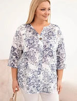 Dámská bavlněná halenka plus size s krátkým rukávem a ozdobným knoflíkem bílá
