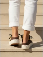 Dámske tenisky na platforme s ozdobnými korálkami hnedej farby ZY1410