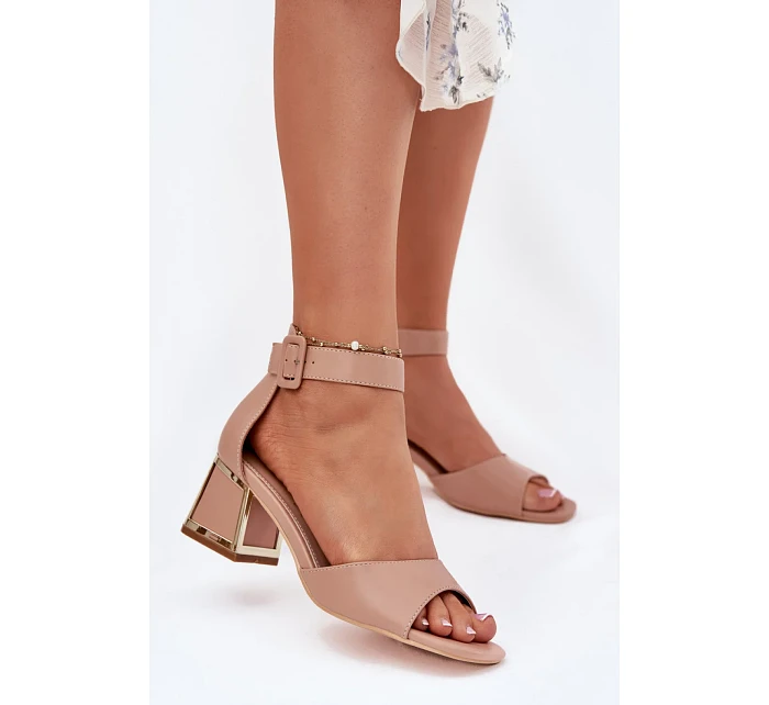 Sandále na podpätku model 213929 Krok vo veľkom štýle