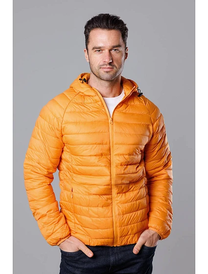 Žlutá pánská prošívaná bunda s kapucí model 18345069 - J.STYLE Žlutá pánská prošívaná bunda s kapucí model 18345069 - J.STYLE
