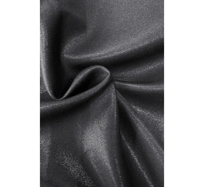 SCARLETT Černé dámské rozšířené šaty s přeloženým obálkovým výstřihem a páskem model 20850667 - numoco SCARLETT Černé dámské rozšířené šaty s přeloženým obálkovým výstřihem a páskem model 20850667 - numoco