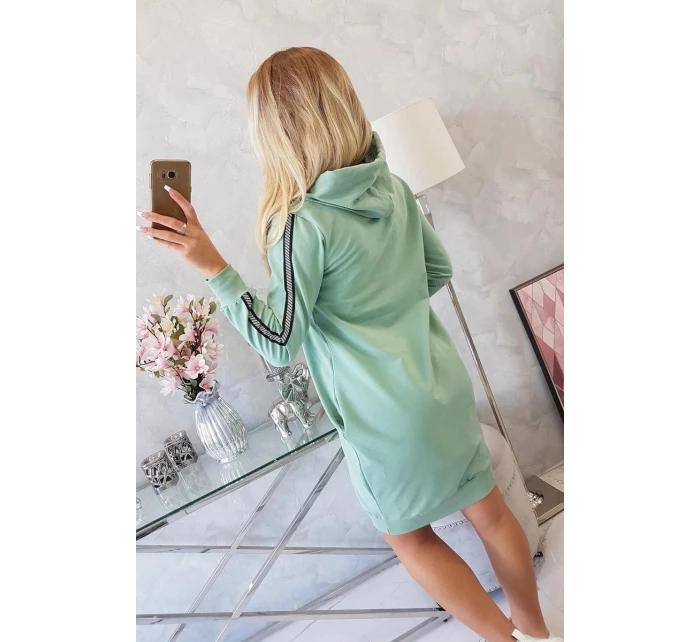 Šaty s reflexnou potlačou tmavá mentolová