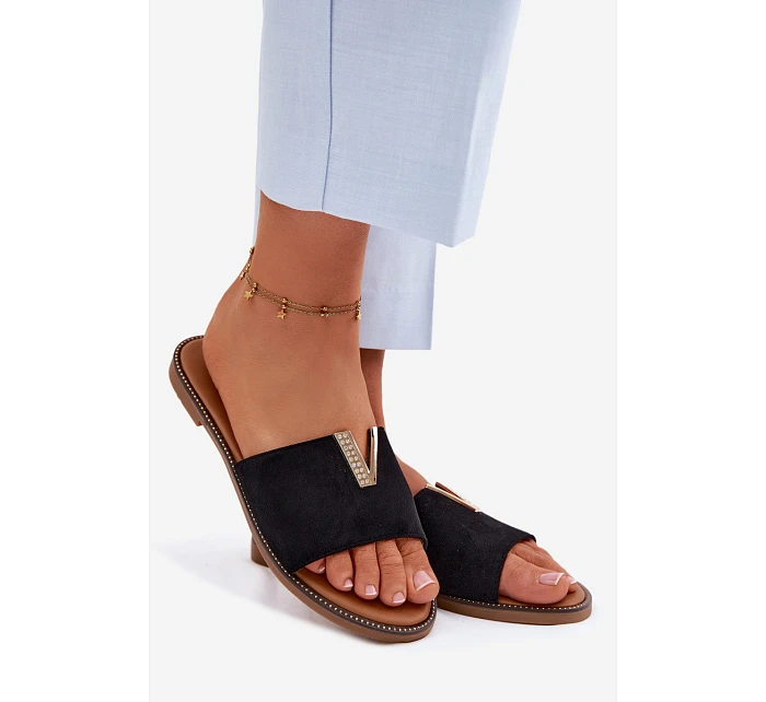 Dámské ploché nazouváky s ozdobným detailem V Černé Nelmira