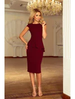 Elegantní dámské midi šaty v bordó barvě s volánkem model 6261782 - numoco Elegantní dámské midi šaty v bordó barvě s volánkem model 6261782 - numoco