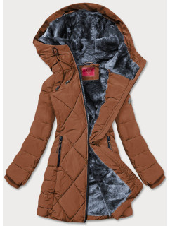 Dámska zimná bunda v karamelovej farbe s kapucňou (M-21003)