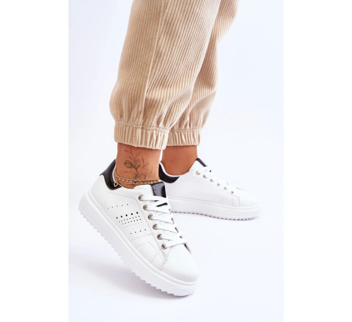 Dámská sportovní obuv bílá a černá Be model 21620265 - Boto