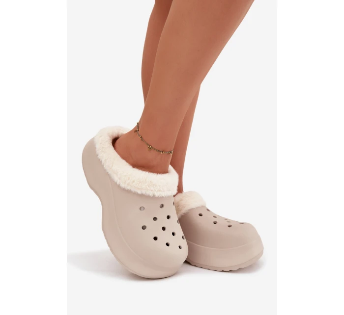 Pěnové dámské pantofle s kožešinou Khaki model 21772610 - Boto Pěnové dámské pantofle s kožešinou Khaki model 21772610 - Boto