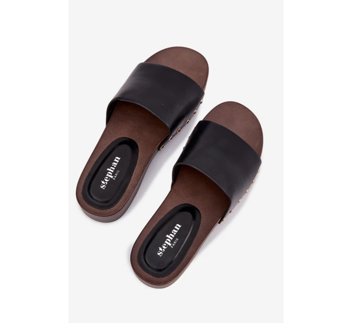 Dámské pantofle se zlatými nýty černé Terissa