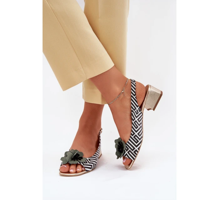 Skórzane Sandały Damskie Na Klocku Z Ozdobnym Kwiatem Laura Messi 2973 Biało-Czarne