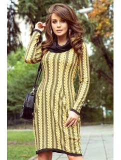 Dámske šaty s rolákom, vreckami a vrkôčiky v medovej farbe 277-1