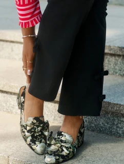 Skórzane Czółenka W Kwiaty Z Kokardą N6539-44 Czarne