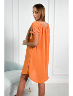 Šaty viazané na rukávoch oranžovej farby