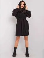 Čierne nadrozmerné teplákové šaty s opaskom (7253)