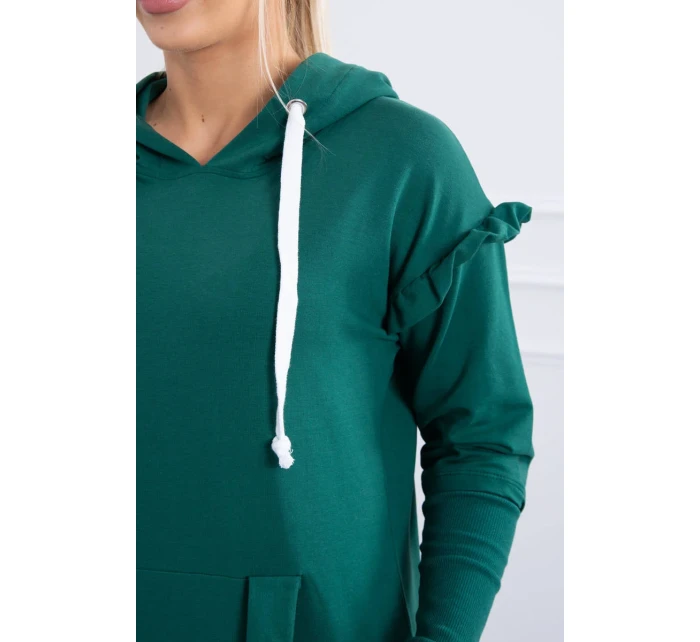 Šaty s ozdobnými volánikmi a kapucňou zelenej farby