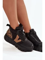 Kožené dámské kozačky na platformě vyhřívané model 21708041 Černé - VINCEZA Kožené dámské kozačky na platformě vyhřívané model 21708041 Černé - VINCEZA