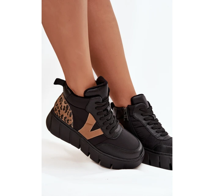 Kožené dámské kozačky na platformě vyhřívané model 21708041 Černé - VINCEZA Kožené dámské kozačky na platformě vyhřívané model 21708041 Černé - VINCEZA