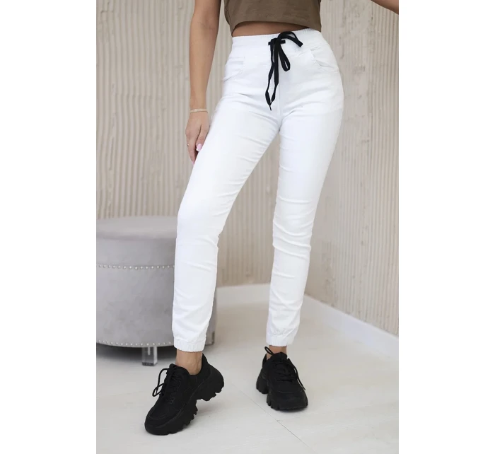Džínsové nohavice s rebrovaným lemom biele