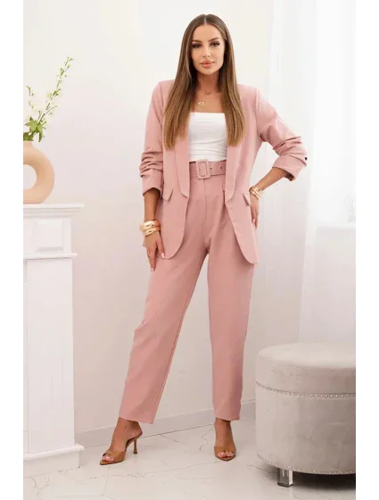 Elegantná súprava saka a nohavíc v púdrovo ružovej farbe