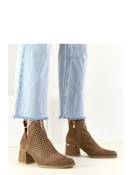 Topánky na podpätku model 224953 Solea