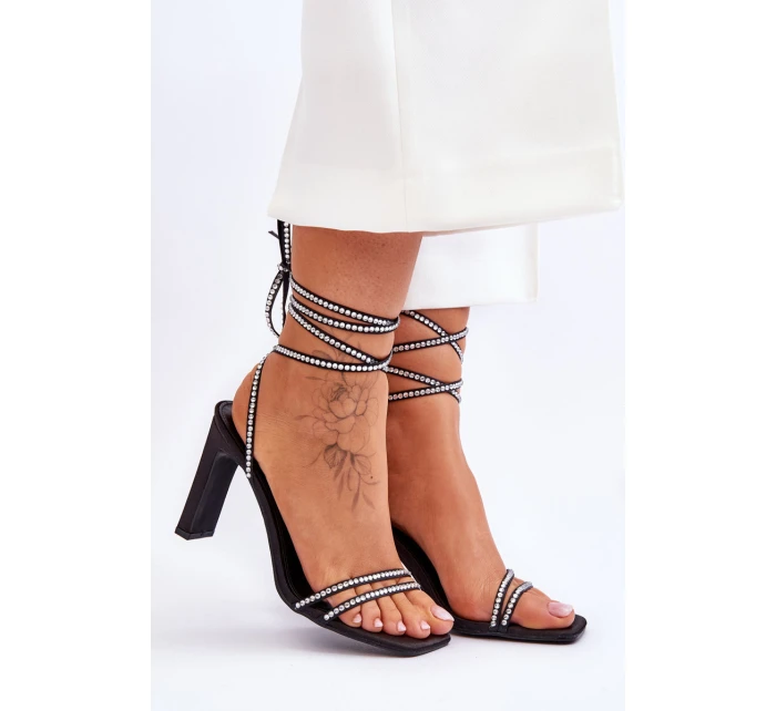 Eleganckie Wiązane Sandały Z Dżetami Czarne Nessy Eleganckie Wiązane Sandały Z Dżetami Czarne Nessy