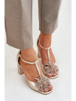 Kožené sandály na podpatku s ozdobou model 21682613 Zlaté - Laura Messi